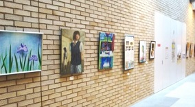 市立工芸高校作品展・壁面