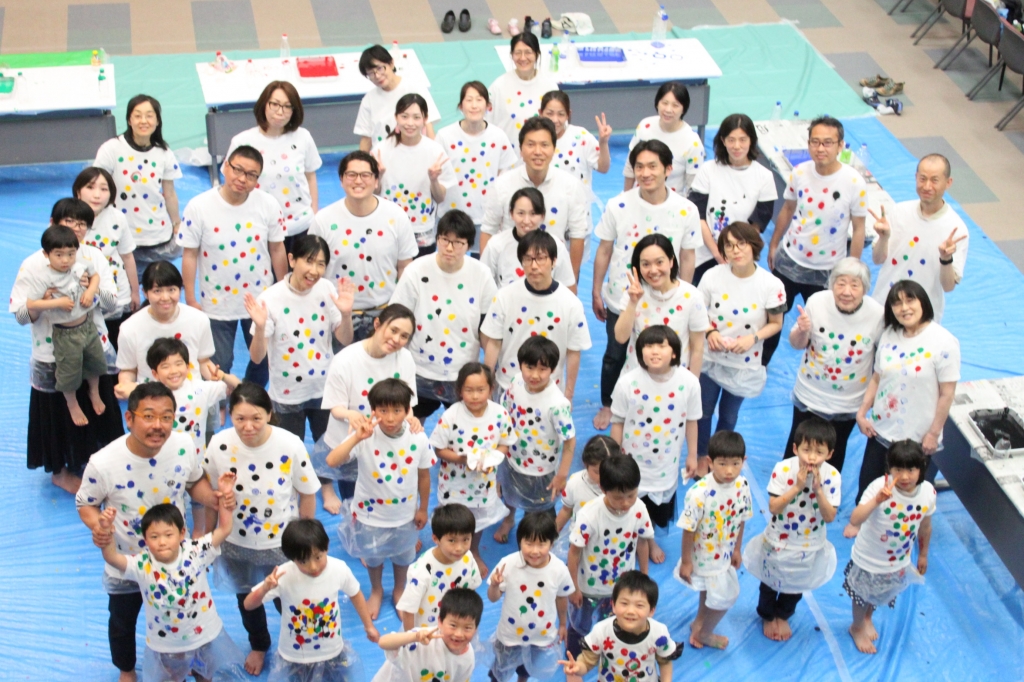 高畠那生とはではでチーターTシャツをつくろう風景4